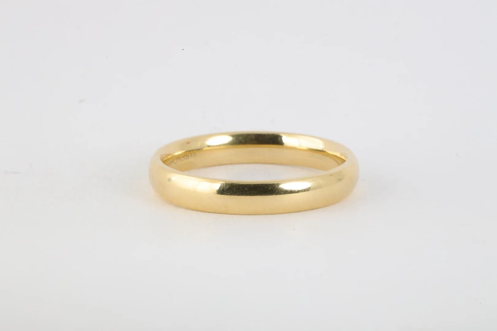 18k Yellow Gold Wedding Band Size 11.25 (6.52g.)