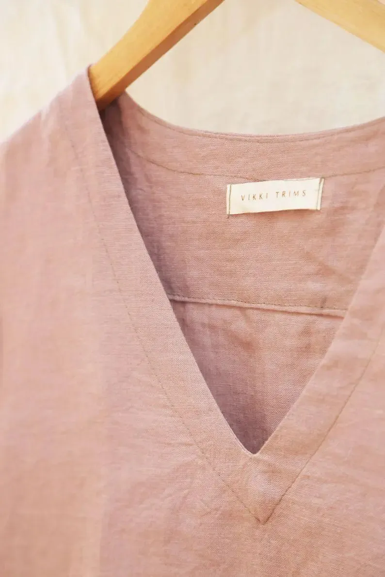 Loose V Neck Linen Top by Soelis