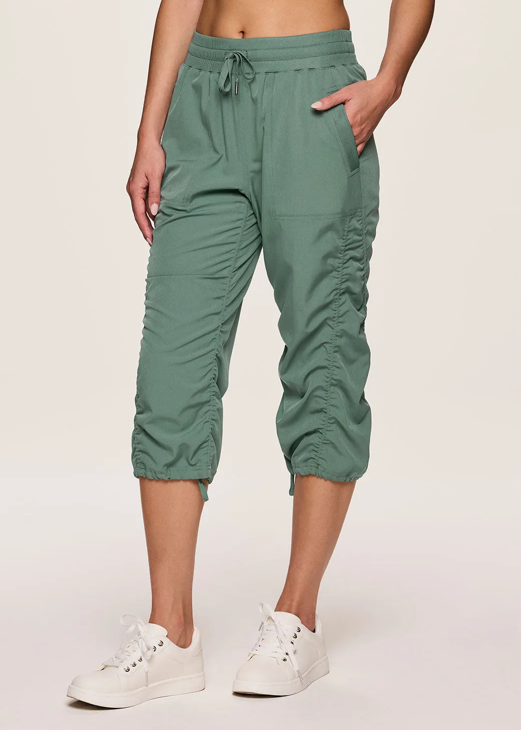 Lumen Lightweight Capri Pant