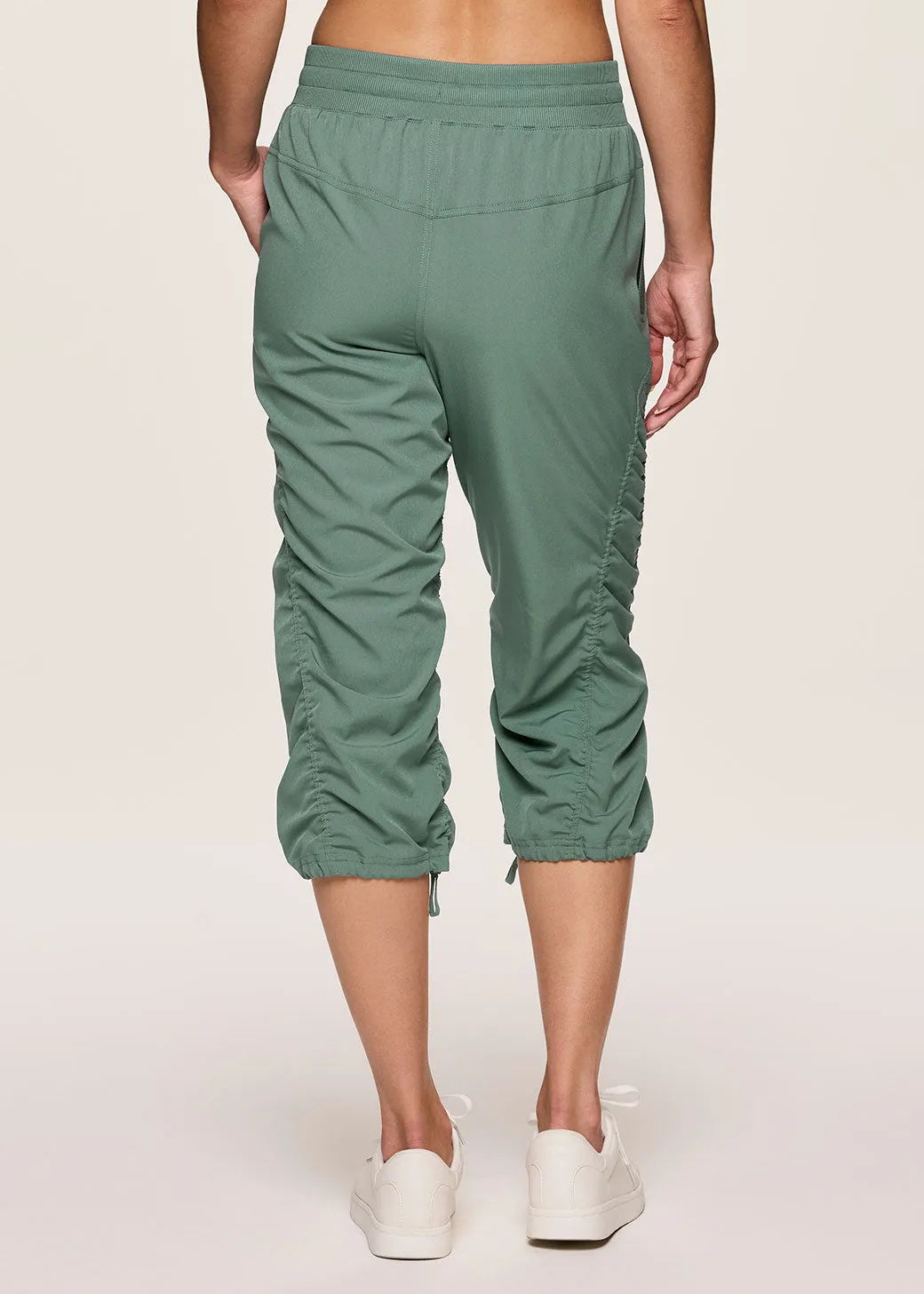 Lumen Lightweight Capri Pant