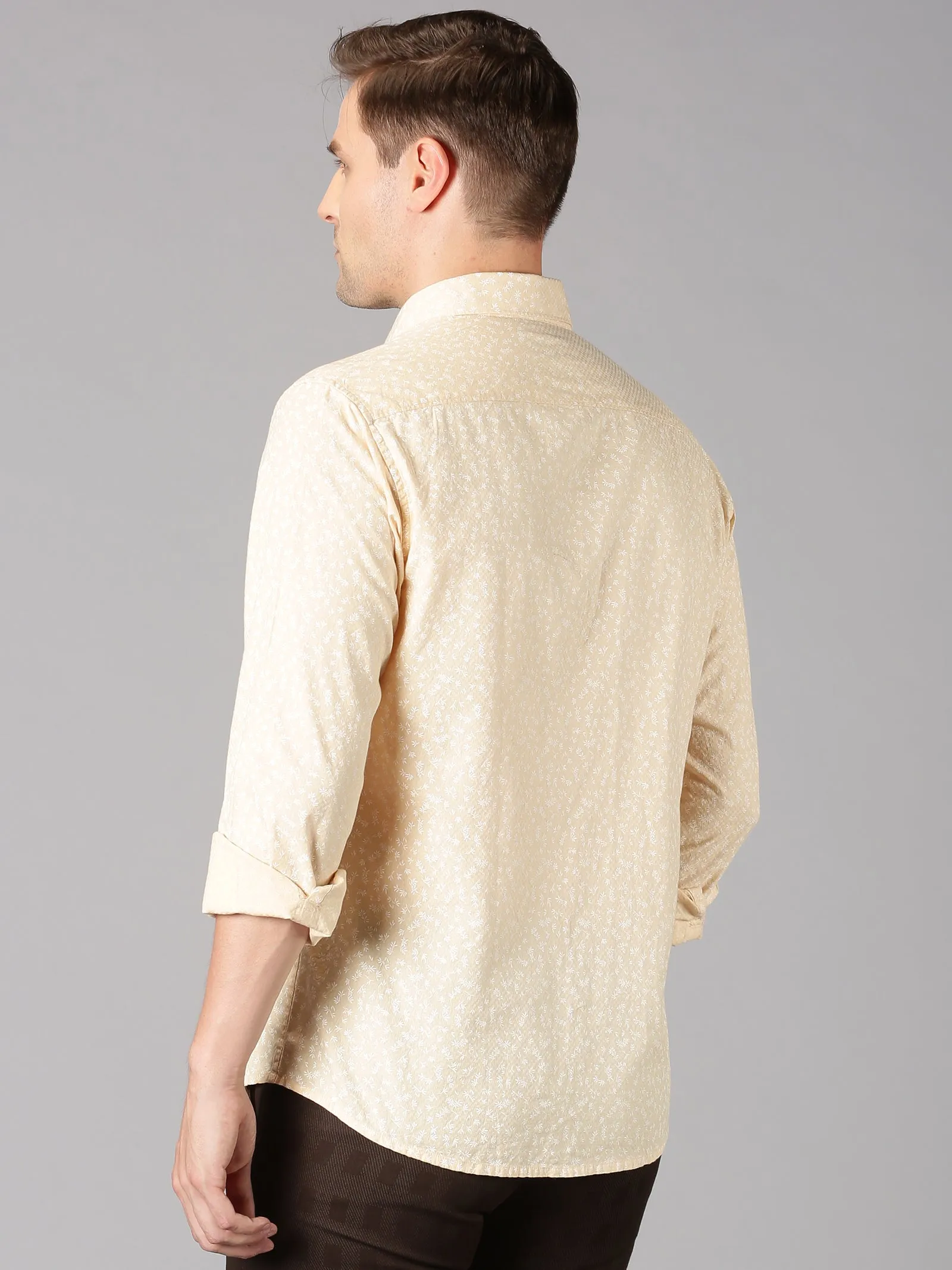 MEN'S BEIGE DOBBY PRINT SLIM FIT SHIRT