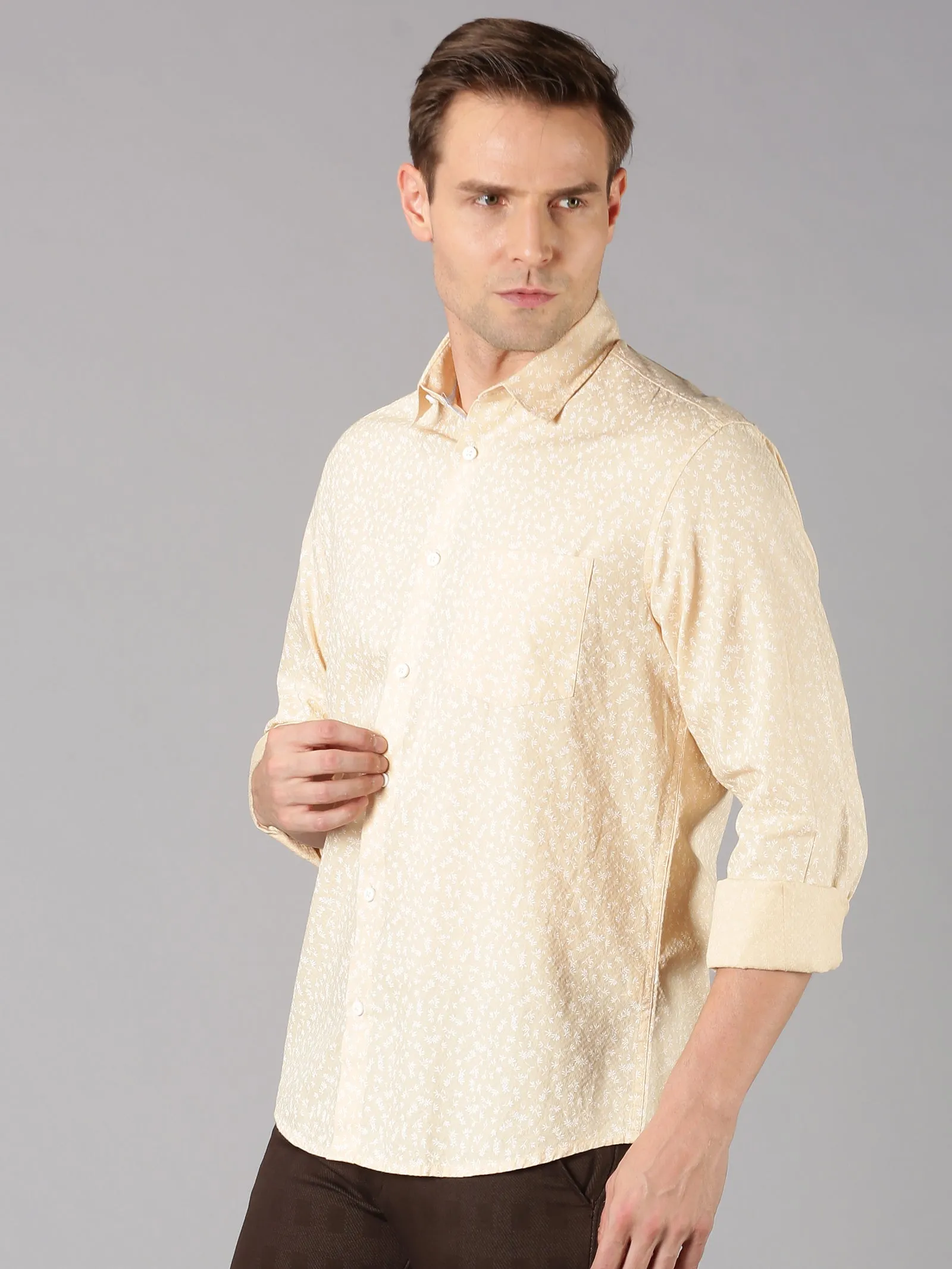 MEN'S BEIGE DOBBY PRINT SLIM FIT SHIRT