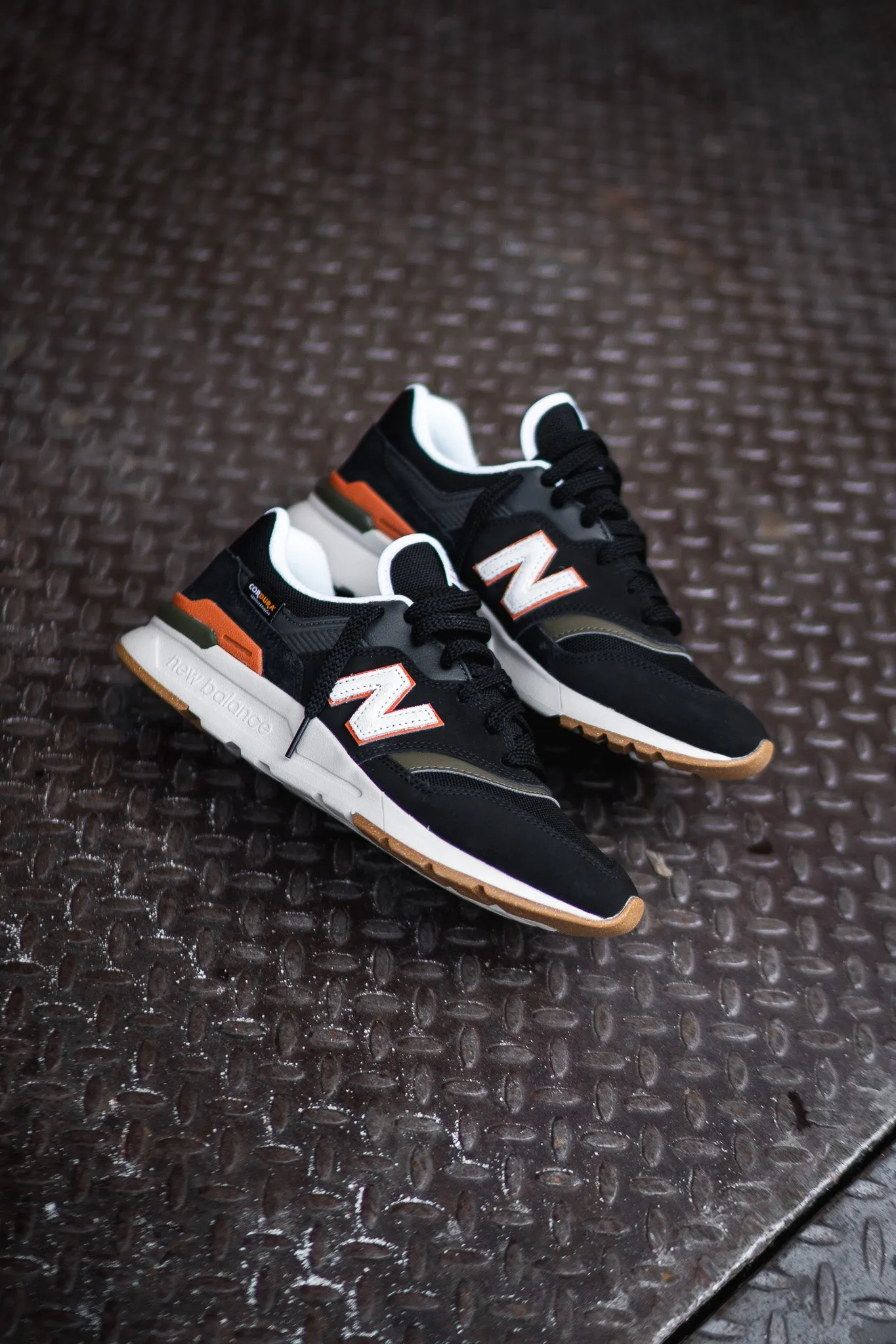 Mens New Balance 997H (Black/Moss) - CM997HLP