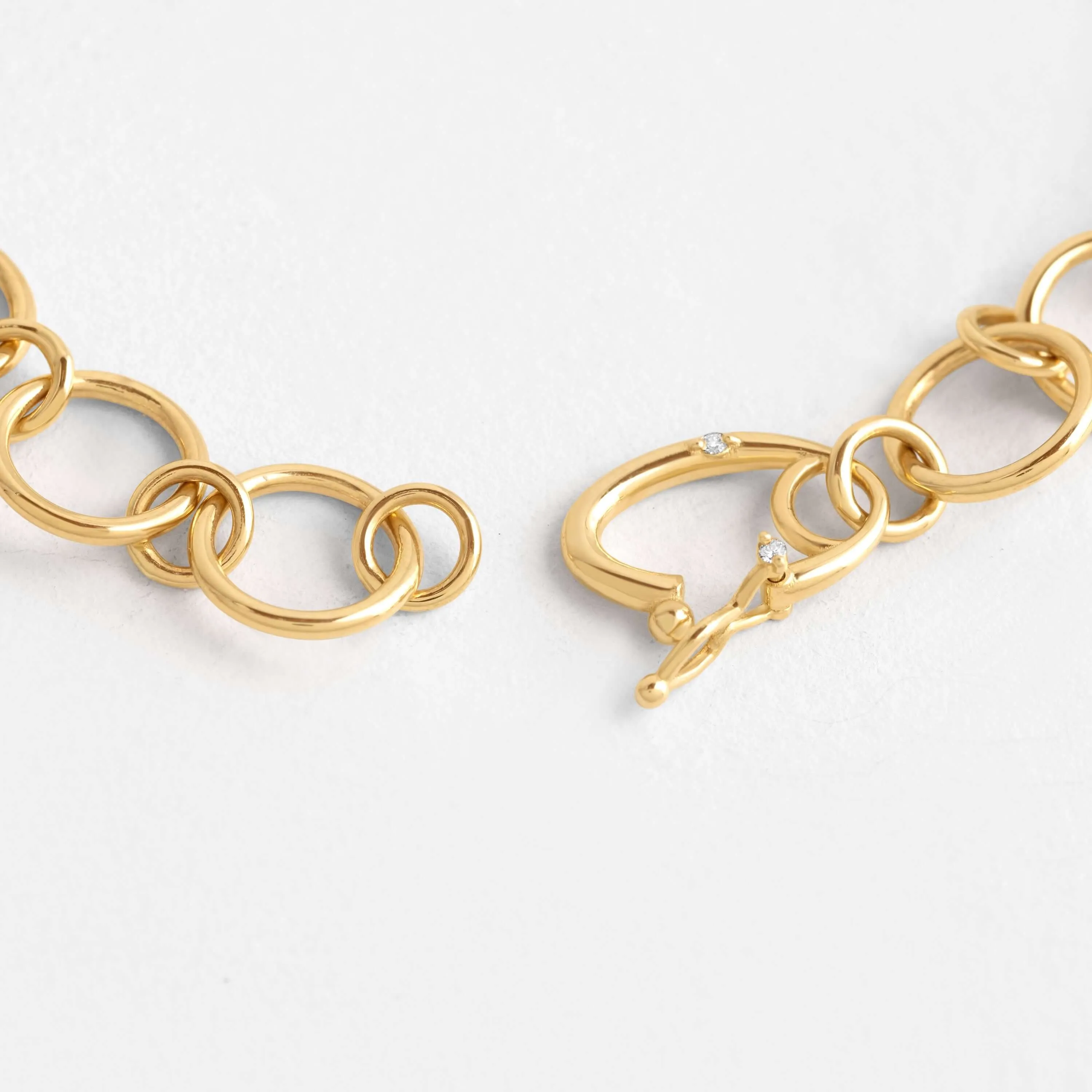 Oval Catch Clasp Chain Bracelet - In Stock