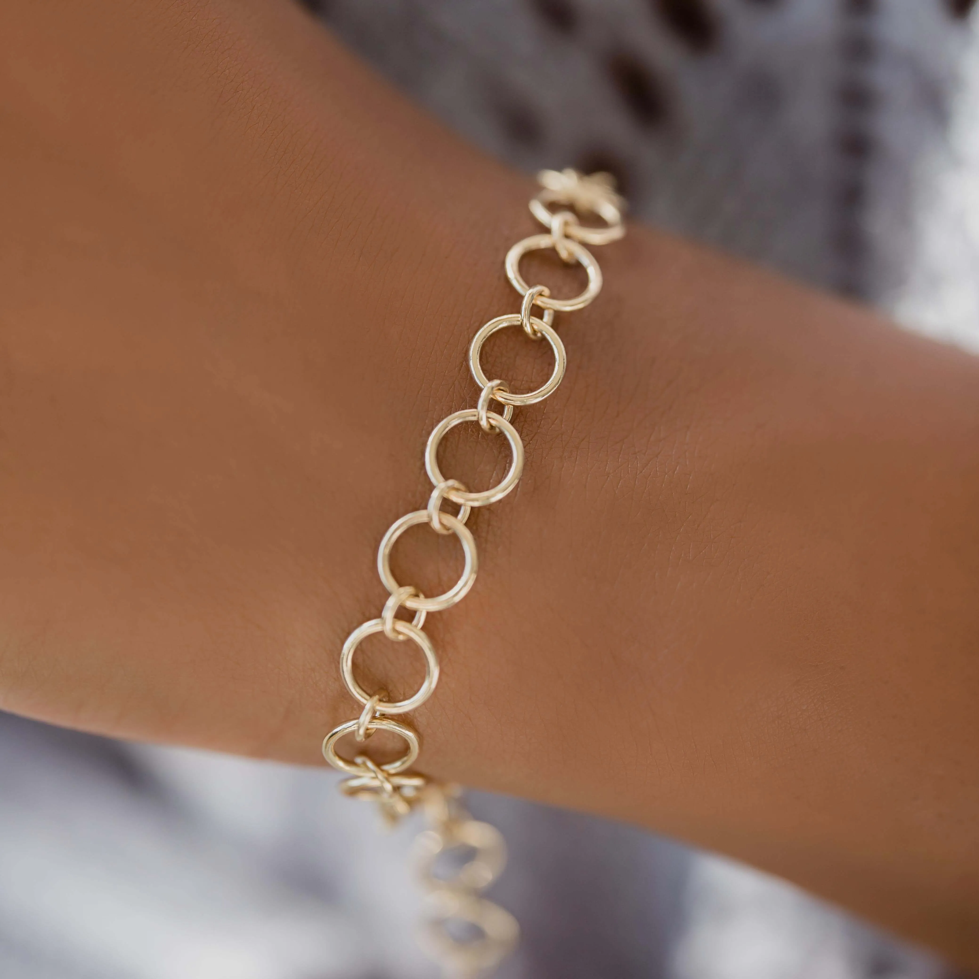 Oval Catch Clasp Chain Bracelet - In Stock